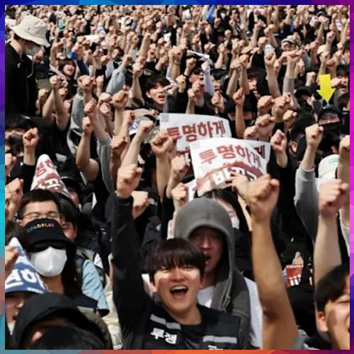 Samsung averts major strike with tentative labour union deal